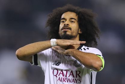 أكرم عفيف لاعب السد القطري خلال مواهة الاستقلال الإيراني في دوري أبطال آسيا للنخبة - 30 سبتمبر 2024 - REUTERS